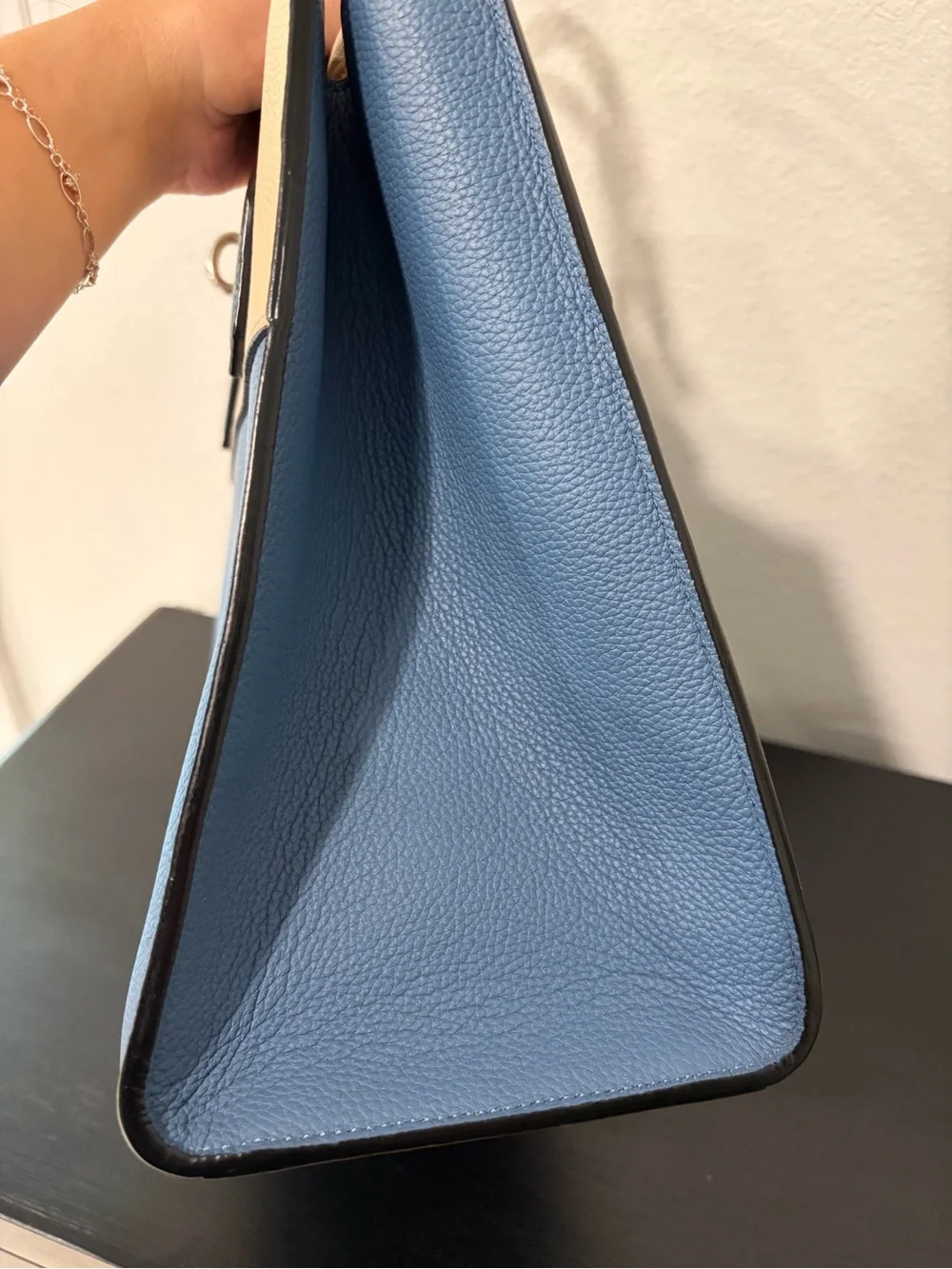 Louis Vuitton City steamer leather handbag in blue - Picture 5 of 14
